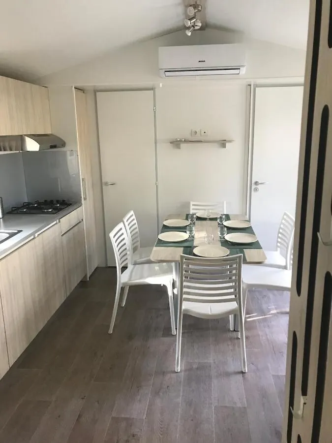 Chaussy55 Hotel Lagorce  France